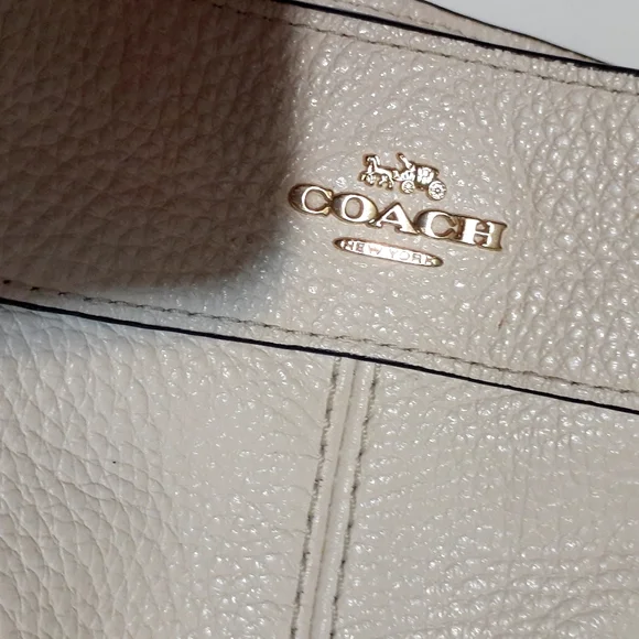 Coach Cream Leather Shoulder Bag - Picture 10 of 15